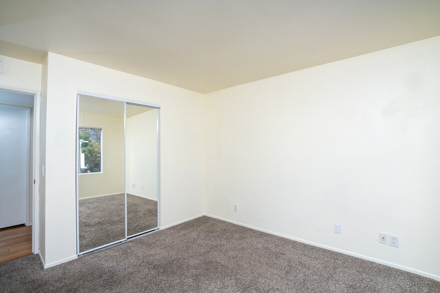 Building Photo - 21314 Nandina Ln