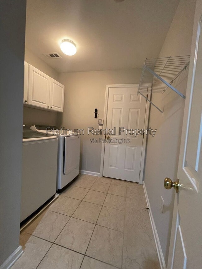 Building Photo - 720 Treadstone Ct