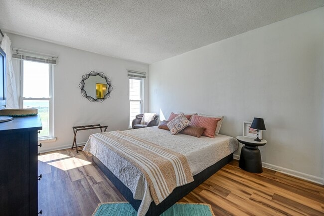 Building Photo - FURNISHED OFF-SEASON OCEANFRONT MONTHLY RENTAL