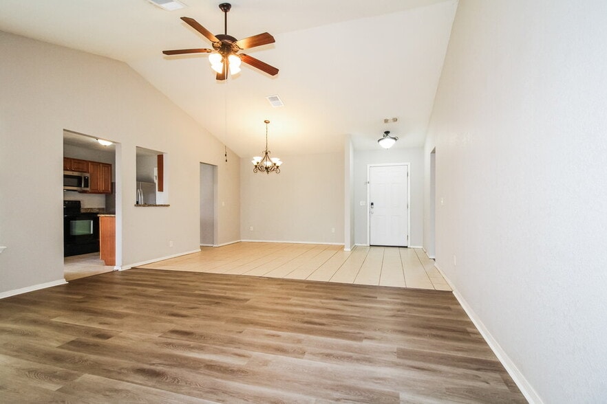 Building Photo - 5524 Del Creek Rd