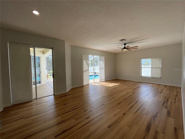 Building Photo - 1333 Flaxwood Ave