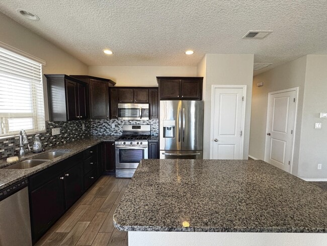 Building Photo - 6732 Oro Valley Rd NW