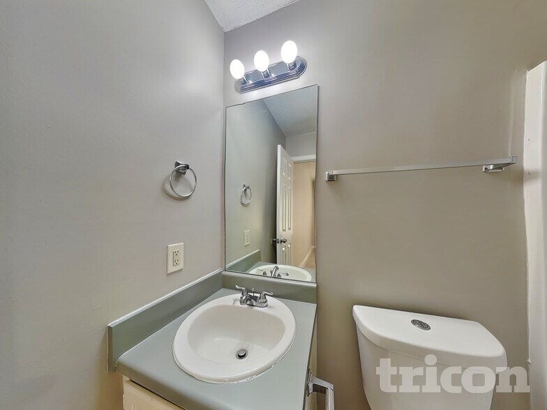 Building Photo - 93 Southern Trace Way