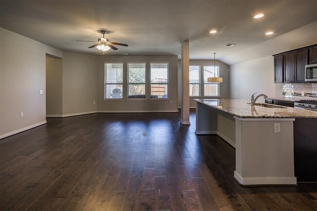 Building Photo - 7108 Garnet Mill Ln