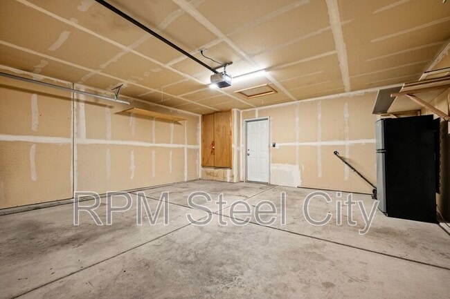 Building Photo - 1014 Pinecrest Dr