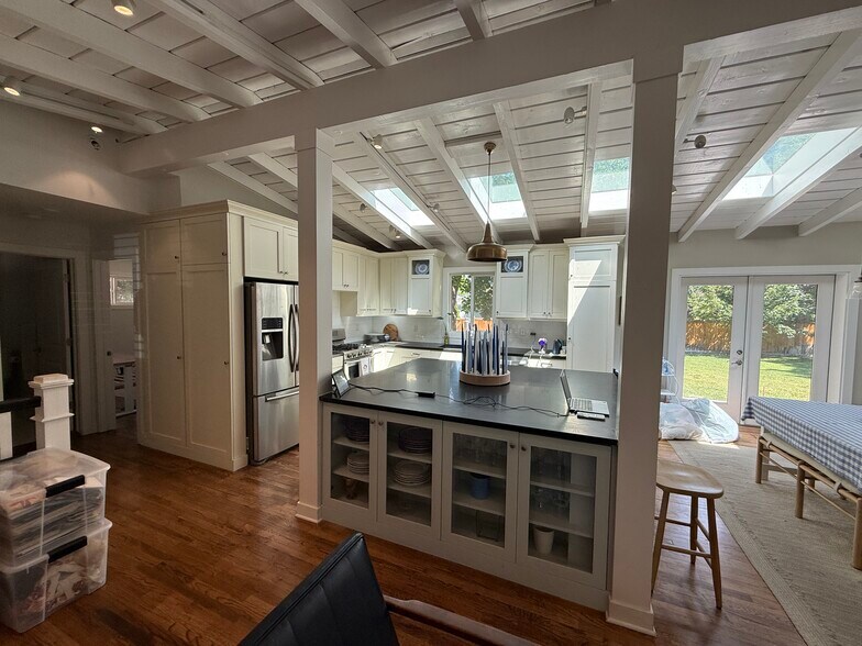 Building Photo - 2627 E Melony Dr