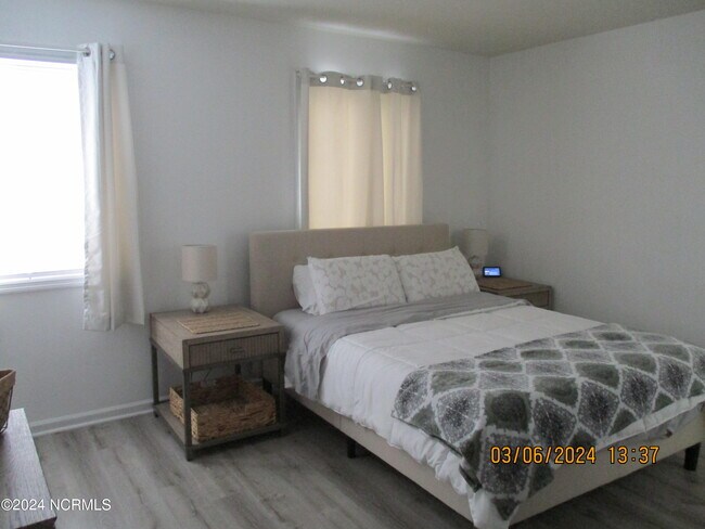 Building Photo - 4169 Spirea Dr