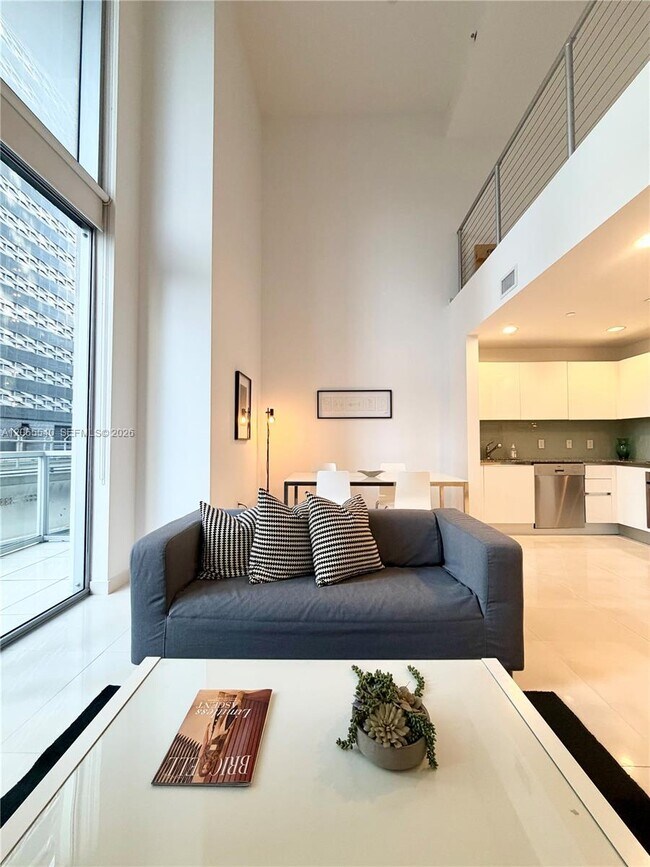 Building Photo - 1050 Brickell Ave