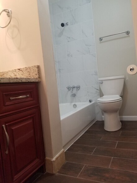 Building Photo - 872 Winesap Ct