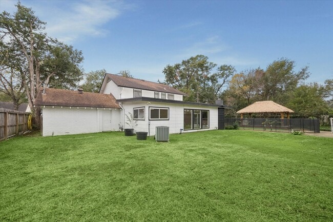 Building Photo - 10518 Moorberry Ln