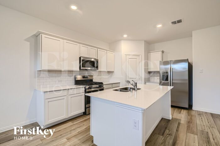 Building Photo - 2524 Goodrich Rd