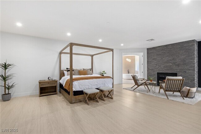 Building Photo - 7271 Loma Alta Cir