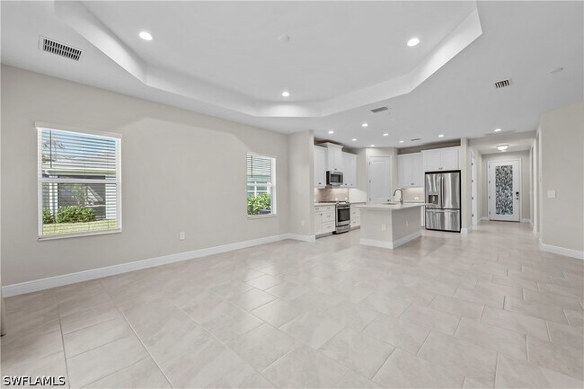 Building Photo - 2373 Ariane Dr