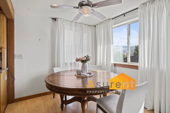 Building Photo - Amazing Fully Renovated Custom Furnished H...
