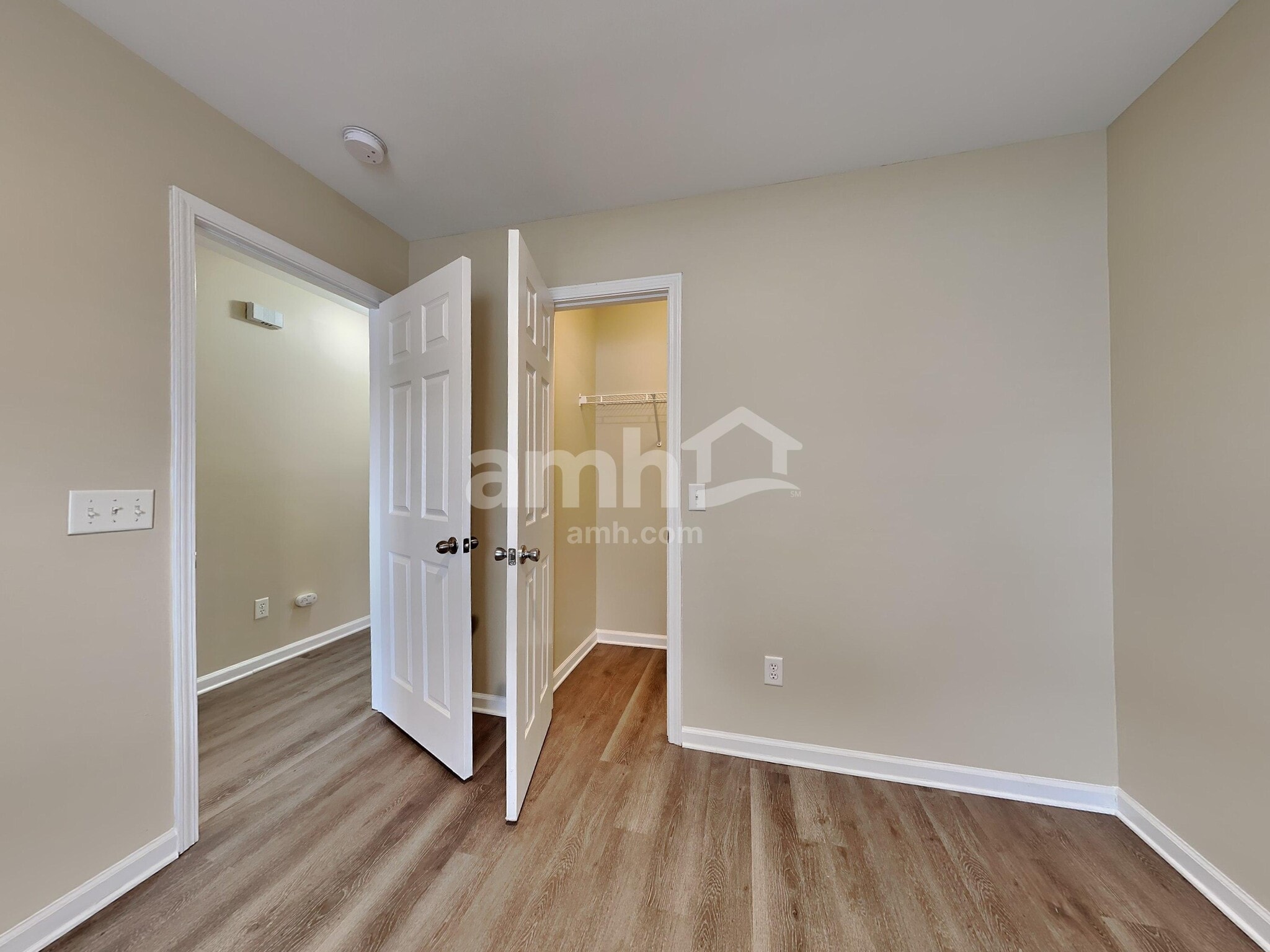 Building Photo - 425 Watershed Dr