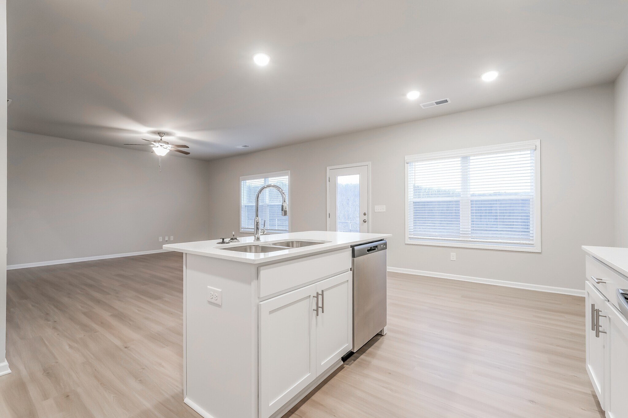 Building Photo - 3327 Alder Ct