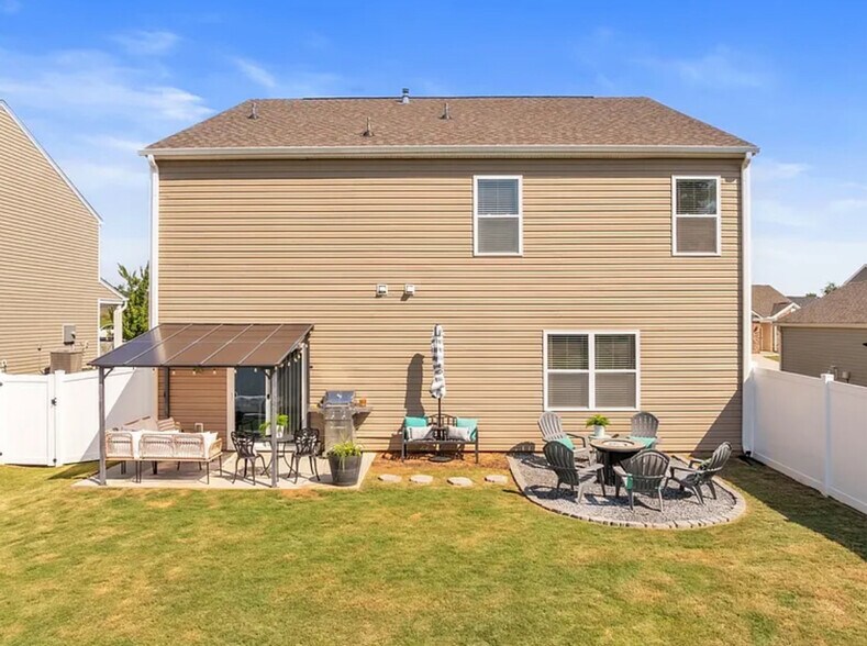 Building Photo - 217 Lily Pond Pl