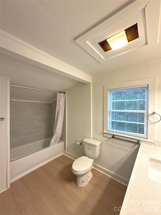 Building Photo - 1903 Flint Ln