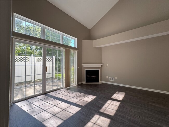 Building Photo - 39 Captains Cove Ln
