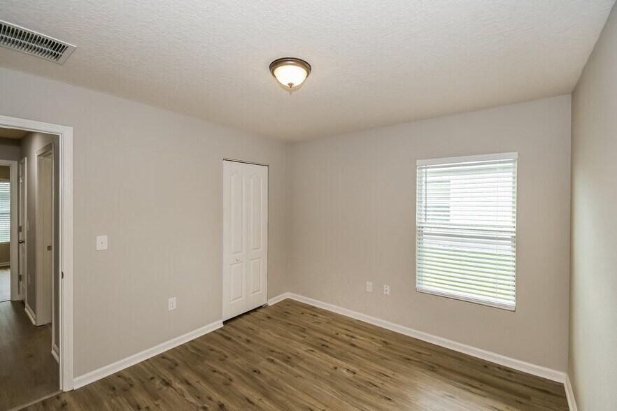 Building Photo - 3227 Canyon Falls Dr