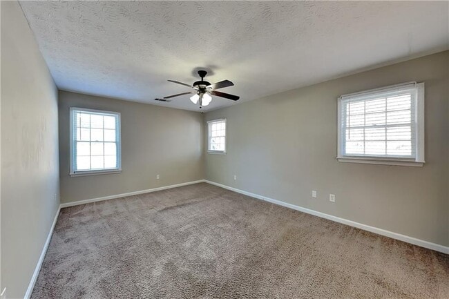 Building Photo - 1587 Casper Hill Dr