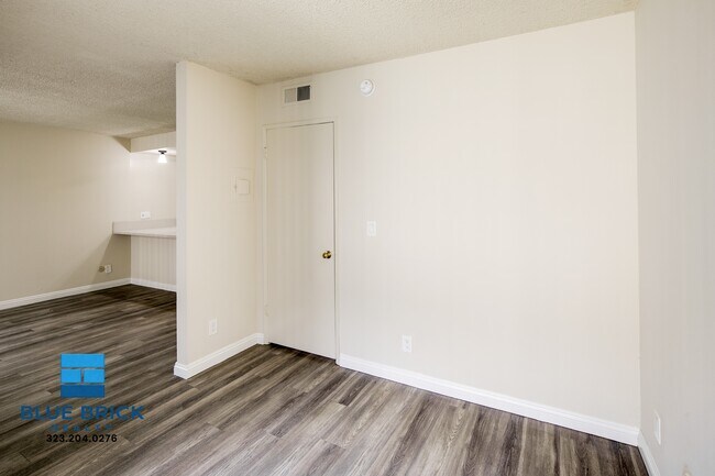 Building Photo - 451 S Harvard Blvd
