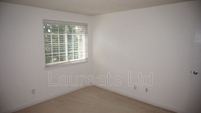 Building Photo - 1836 S Pitkin Cir