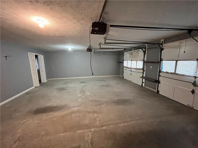 Building Photo - 4110 Sugar Mill Dr