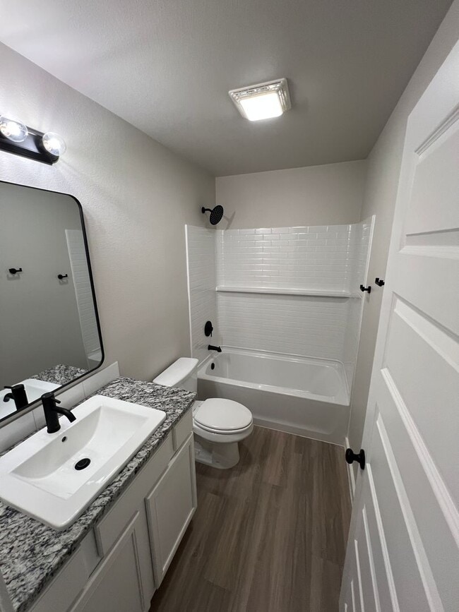 Building Photo - Available Starting in March! 3/2/2 in Bell Farms!