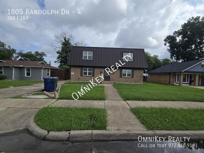 Building Photo - 1805 Randolph Dr