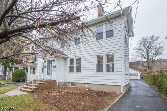 Building Photo - 72 Claremont Ave