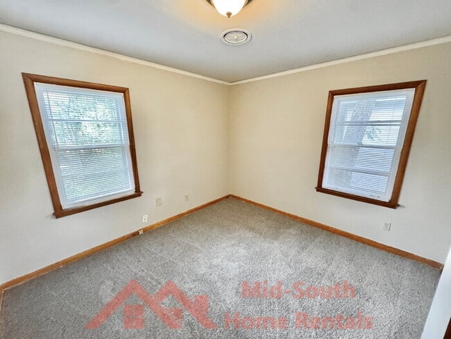 Building Photo - 1761 Cornelia Ln