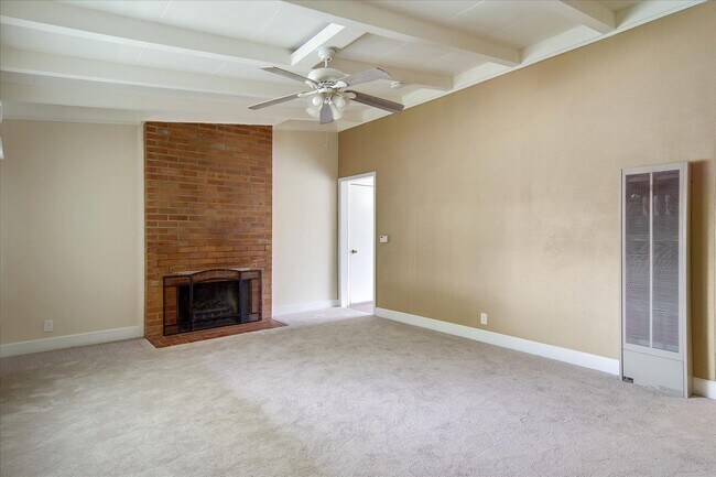 Building Photo - 10082 Endfield Way