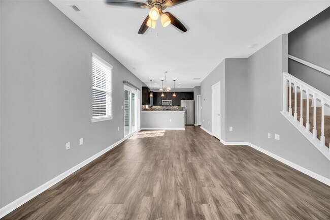 Building Photo - 1652 Halesworth Ln