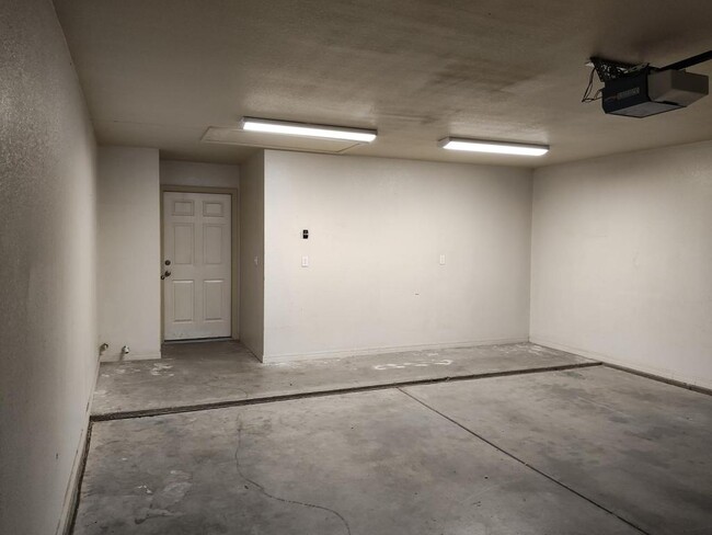 Building Photo - 2805 Conner Dr