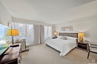 Building Photo - Luxury Fully Furnished Studio with Resort ...