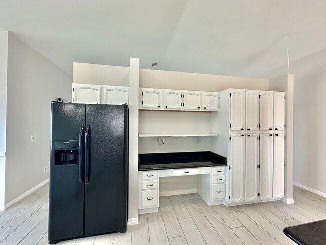 Building Photo - Beautiful Waterfront 3 Bed 2 Bath Home With Heated Pool, Washer/Dryer In Unit & More!