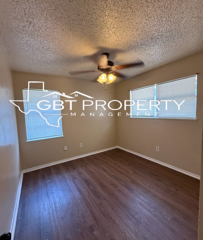 Building Photo - 5119 Lake Placid Pl