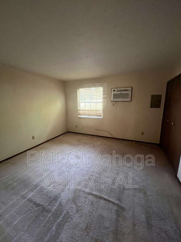 Building Photo - 1757 S Arlington St