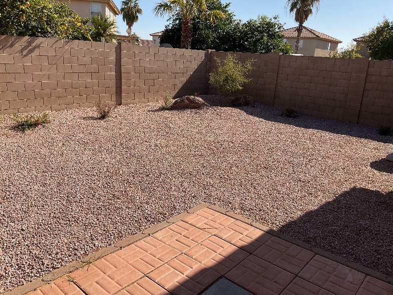 Building Photo - 13001 N Cesar Chavez Dr