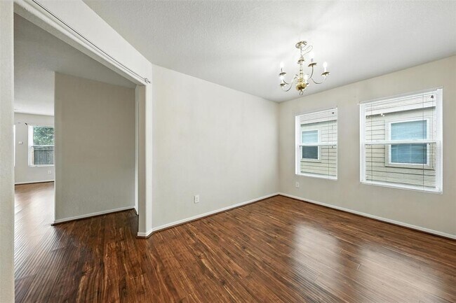 Building Photo - 3146 Madison Elm St