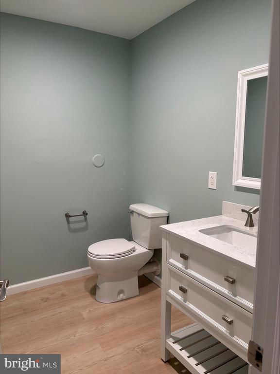 Building Photo - 87 Amity Dr