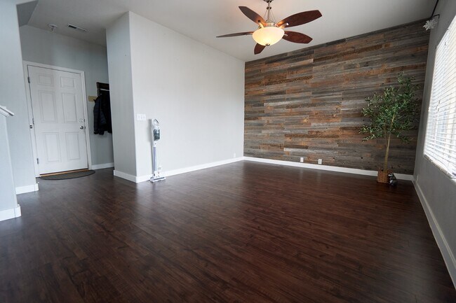 Building Photo - 6543 Trenton St
