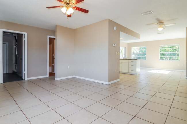 Building Photo - Charming 3-Bedroom in Spring Hill, FL!