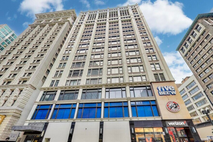 Building Photo - 8 W Monroe St