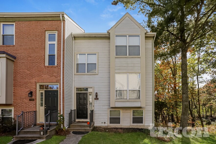 Primary Photo - 7832 Falling Leaves Ct