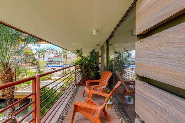Building Photo - 7137 E Rancho Vista Dr