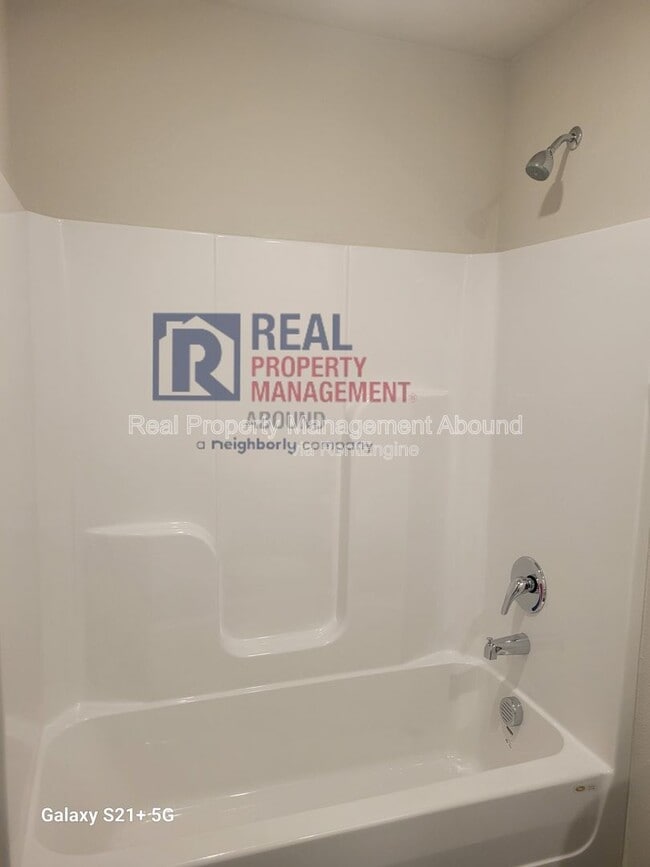 Building Photo - 8510 E 163rd St S