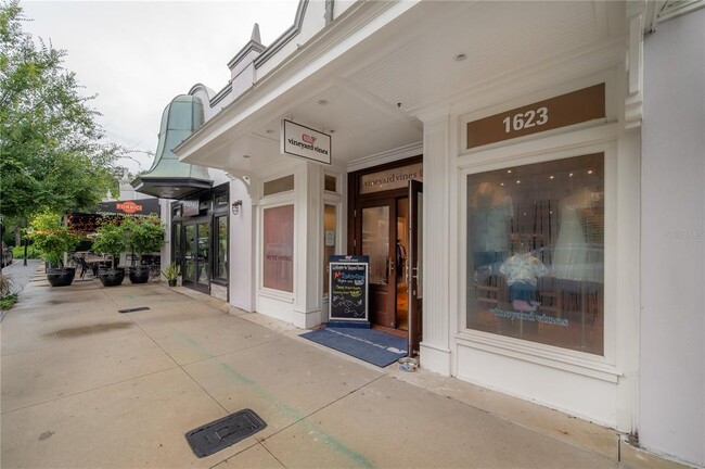 Building Photo - 762 S Village Cir