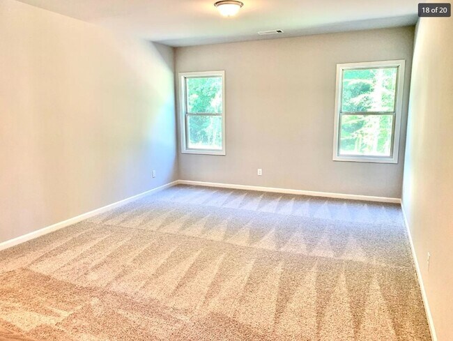 Building Photo - New Home in Hoschton!